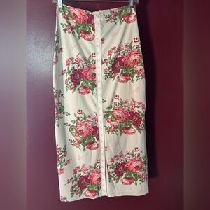 Betsey Johnson Cream Snap-Front Pencil Skirt — Pink & Green Roses, Xox Betsey